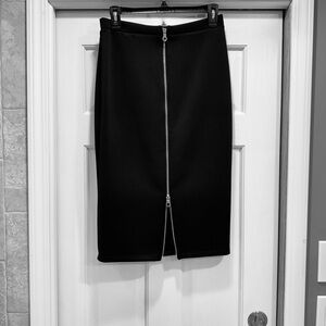 Chic Black Pencil Skirt with Zipper